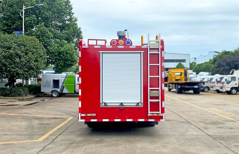消防车科普：不只是“会喷水的大卡车”